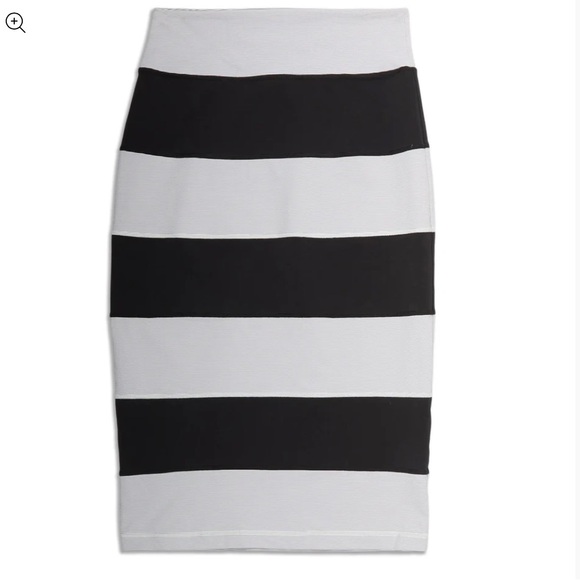 Lululemon‎ Yoga Over Skirt, Wee Stripe White Ambient Grey/Black Size 6 - Picture 1 of 7